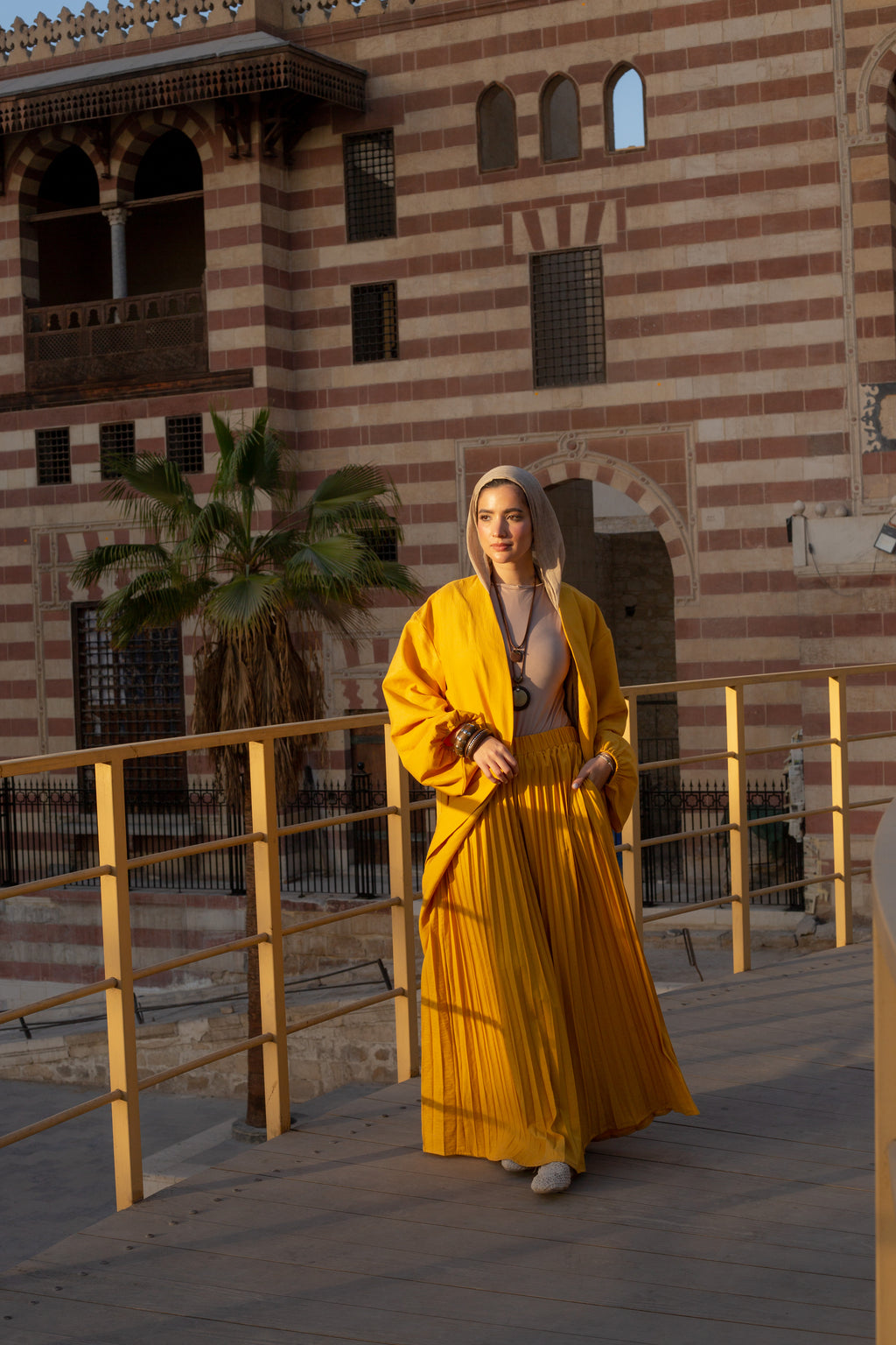 Laylat Al Noor Set